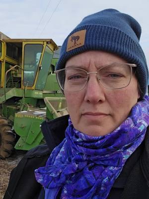 John Deere 105 Combine!  We didn't scrap it just put it out to the combine row! #friendswithtractors #farmtok #sodak #605 #jd #jd105 #oldcombine 