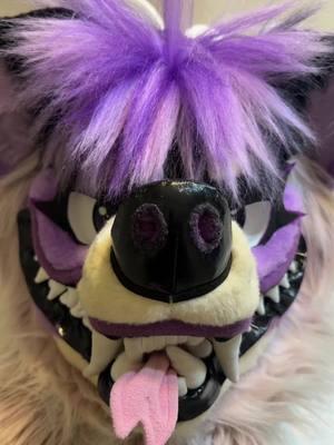 Stinky medusa got a bath! Noe she smells like lemons 😋😋#furry #furrytiktok #lgbt🌈 #dinomasks #furryfyp #skulldogmasks #skulldog #furrysoftiktok 