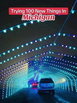 Put on those festive pjs, grab a hot chocolate and take a drive through MI Bright Lights in Westland [Hosted] 🤩✨🎄 @BF Light Shows #detroitmichigan #michigancheck #michiganders 