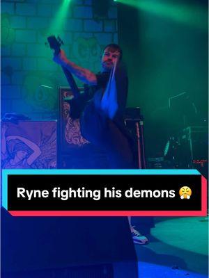 Ryne fights his demons during the bridge of Turn You Off, wait for it 😤😤 #thehometeam #turnyouoff #heavypop #fighter 