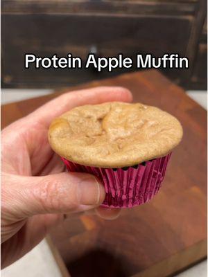 Protein Apple Muffins 🧁 ✅ makes 6 each @ 109 CAL, 9p, 12c & 2f.  🧁 2 eggs.  🧁 1/2 cup low fat cottage cheese.  🧁 1 scoop vanilla whey protein powder.  🧁 1/2 tsp baking powder.  🧂 pinch of salt.  🧁 1/3 cup apple pie filling.  🧁 1 Tbsp honey.  🧁 1/2 cup oats.  🧂 tsp cinnamon.  ✅ bake at 350 for about 20 minutes.  #proteinmuffins #whatsfordessert #proteinrecipes #lowcalorierecipes 