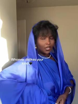 #somaliculture #somalitranslation #guntinotutorials #somaliseattle #somaliproud #somalitiktok #guntinomagic #guntinogirl #somaliguntino   The song is not completely over  It will end saying you need to dislike them too. 