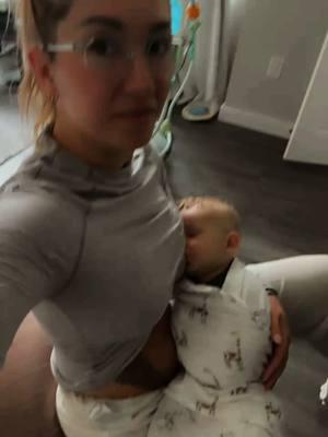 Day 2 a week later because of cold season. Started with feeding Finnegan so he would be good until i came home. 🙃 Decided to stretch & do lower body day.  Felt really great to lift and feel movement.  I don’t feel or look like myself yet but thats okay. #postpartum #postpartumbody #gettingmypinkback #backtothegym #trend #day2 #glutes #mombody #momlife 