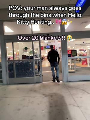 Ive never seen so many hk blankets in my life.. 😍😮‍💨💞 #hellokitty #shopwithme #hellokittyhunt #shopping #hellokittyhunting #finds #viralvideo #foryoupage #marshalls #parati #decompras #hk #fy #homegoods 