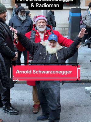 Arnold Schwarzenegger & Radioman having fun on the new Christmas movie set: The Man With The Bag 🎬🥰 #arnoldschwarzenegger #radioman #themanwiththebag #christmasinnyc #entertainmentnews #bts #nyc #behindthescenes #christmasmovie 