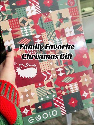 The gift everyone has fought over during dirty Santa this year! #giftguide #holidaydeals #flashsale #digitalframe #giftidea #memories #giftsforgrandma #familygift #pictures #affordablegifts #giftforfriend 