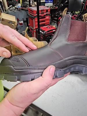 #rockrooster #rockroosterfootwear #rockroosterboots #workboots #steeltoe #steeltoeboots #mechanic #leatherboots #boots #fyp #foryoupage @ROCKROOSTER FOOTWEAR INC 