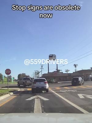 Daily laziness #fyp #foryou #instantkarma #instantkarmadriving #dashcam #baddriversoftiktok #dashcamvideos #baddriver #karma #fresno #559 