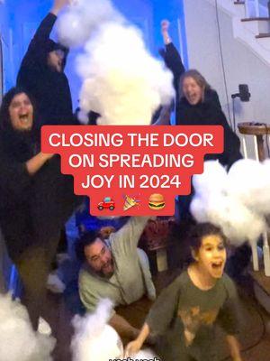 Next year, we’re gonna give bigger performances, give bugger tips, and give bigger joy! Thank you for following along with the silliness! ❤️ #doordash #doordashproductions #joywithfreedelivery #joycomeswithfreedelivery #ubereats #deliverydriver #spreadhope #joy #giveback #disneyadult 