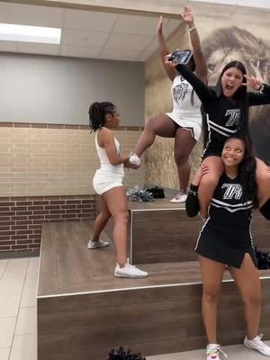 Dr. Thomas E. Randle High Cheer #senioryear #beejustlikehoney #classof2025 #cheercaptain #beejustlikehoneybodybar #fypシ゚viral #familygoals #fypツ #allamerican #mygirls❤️ #TEXAS #uil #letsgolions 