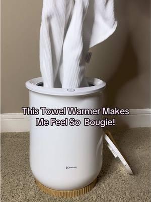 This towel warmer is great at keeping you towels, blankets, robes and sock warm! #towelwarmer #blanketwarmer #keenraytowelwarmer #towelwarmerbucket #tiktokmademebuyit #tiktokshopholidayhaul #viral #bathroomtok #bathroomhack #laundrytok #tiktokmusthaves 