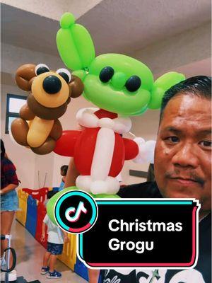 Deck the halls with Grogu!!  #grogu #babyyoda #christmas #balloontwistershawaii #balloontwistersoftiktok #balloontwisting #balloonart #balloonartist #balloonman #balloonguy #balloonsculpture #balloons #balloonanimals #balloonarthawaii #partyideas #hawaiientertainment 