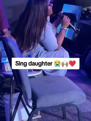 Sing daughter 😭🙌🏽❤️ #TheEntertainmentCenter #tEc #fyp #foryoupage #christiantiktoks #christiantiktokers #viralvideo #viraltiktok 