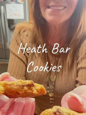 Heath Bar cookies #fupシ #fyppppppppppppppppppppppp #fypシ゚viral #nanacochrane #christmas2024 #tiktokviral #tiktoker #viraltiktok #tik_tok #fypシ #foodtiktok #yummy #EasyRecipes #foodietiktok #holidaycountdown #cookiesoftiktok #cookie #yum 