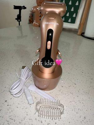 Perfect color🩷 Perfect gift for Christmas! The shipping was fast also so thats a plus☺️ Cant wait to try this baby out! #womensshaver #unboxing #giftideas #ttshop #girly #imjustagirl #lol #fypage 