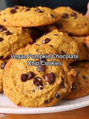 To grab the RECIPE, go to my profile and click the link and THEN click the link for Pumpkin Chocolate Chip Cookies! Pumpkin isn’t just for fall—it’s for any time! 🎃🍪 These Vegan Pumpkin Chocolate Chip Cookies are like a warm hug in cookie form. Thick, chewy, soft, lightly spiced, and packed with real pumpkin flavor + plenty of vegan chocolate chips. ✨ The best part? They’re super adaptable! Make them gluten-free, refined sugar-free, or add your favorite mix-ins.  Save this recipe and enjoy these cookies all year round! 🧡 #VeganDesserts #cookies #cookierecipe #veganrecipes #pumpkinspice #dessertideas #plantbasedrecipes 