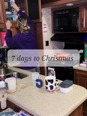 7 days until Christmas ❤️🎄💚 #sahm #sahw #sahmlife #sahmof2 #momlife #MomsofTikTok #morningroutine #bluecollarwife #pipelinewife #tradwife #tbcw #fulltimerv #rvlife #rvlifewithkids #camper #camperlife #christmascountdown #fyp 