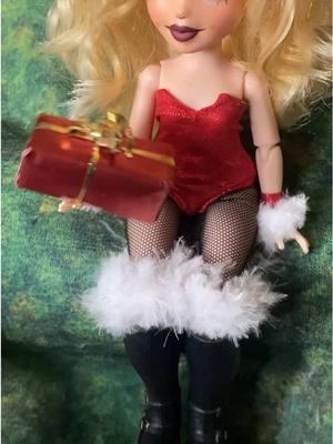 Full results! Watch me make my nonsense christmas Sabrina Carpenter doll from her netflix special 💋 i will be finishing up her other outfits from the short n sweet tour after christmas! @Sabrina Carpenter @Team Sabrina #teamsabrina #ooakdoll #sabrinacarpenter #teamsabrina #shortnsweet #customdoll #santaclaus #handsewing #haircurling #dollhair #countdowntochristmas #twelvedaysofchristmas #12daysofchristmas #nonsense #nonsensechristmas #christmaspresents #fruitcakemakesmesick #netflix 