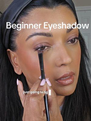 Eyeshadow look for beginners 🤍 all products linked in orange cart lmk if you have questions@BK Beauty Brushes @GaiyaBeauty  #beginnermakeup #promakeupartist #makeuptips #indianmakeupartist #brownsmokeyeye #desigirl #browngirl 