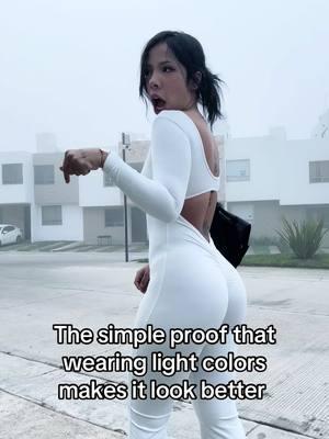 The sky was white like my jumpsuit 😍😍😍🤍🤍🤍 #outifts #white #jumpsuit #sleeve #wo #pump #gym #🍑 