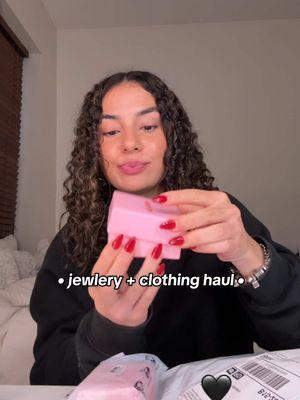 everything is so cute #jewlery #hollister #haultiktok #clothinghaul #jewleryhaul 