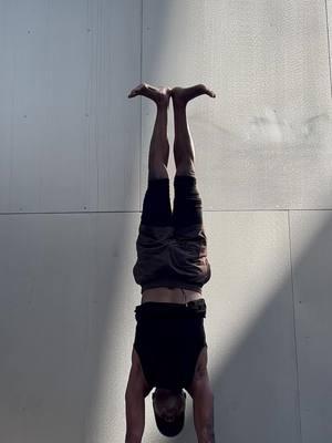 Movement Meditation 91 #cyberyoga #movementmeditation  #handstand  #onearmhandstand 