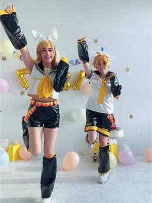 happy 20th anniversary for vocaloid!! somehow all these years were still goin strong >:]  rin is@rose!! <3 !! #rinkagamine #lenkagamine #rinkagaminecosplay #lenkagaminecosplay #kagaminetwins #kagaminetwinscosplay #vocaloid #vocaloidcosplay #cosplay 