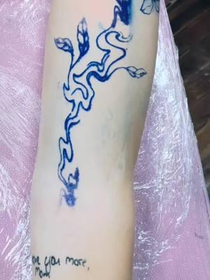 messy to cleannn🤪 #finelinetattoo #fineline #tattooideas #swirltattoo #alabama #tattooartist #tattooideas #dynamicink 