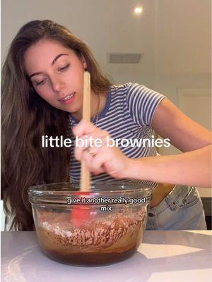 childhood favorite but make it way tastier and gluten & dairy free 😘 #littlebites #browniebites #brownierecipe #healthydessert #dairyfreerecipes #glutenfreedessert #healthybaking 