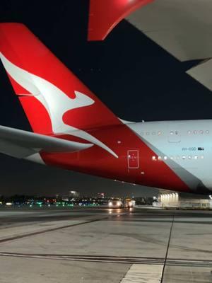 Airbus A380 Qantas Pushing back #airbusa380 #a380 #a380vs747 #aviation #losangeles #tiktokstays #bigairplanes #notiktokban #bigairplanes 