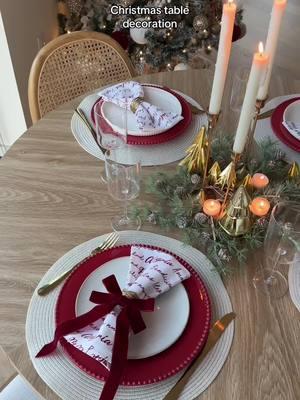 This a simple but beautiful table setting for christmas eve #dinnertable #christmas #christmasdecorations 