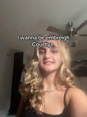 Shes actually perfect. @??? @Embreigh #embreigh #embreighcourtlyn #perfect #mollyandriley #rileyandmolly #fsnotmolly #teamwork #engagement #real #mollymccall #hair 