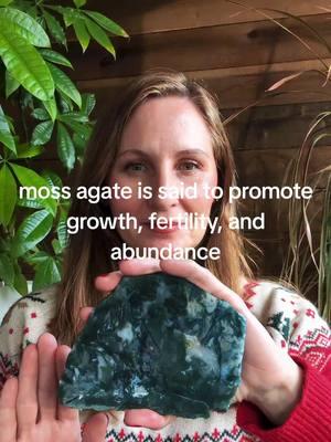 💚 #mossagate #fertility #abundance #growth #energywork #energyhealing #energysession #Love #light #guidedhandshealing 