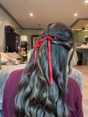 tis the season for cute hairstyles 🌟 #easyhairstyle #quickhairstyles #easyhairstyles #hairstyleideas #hairstyles_ideas__ #hairstyles #cutehairstyles #easyhairtutorial #quickhairstyle #hairstyletutorial #holidayhair #holidayhairstyles 