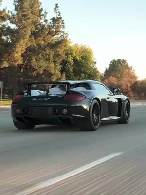 Added the best sounding car in the world to the collection 😍 #Porsche #CGT #CarreraGT 