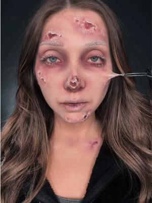 A loop 👀 #frostbitemakeup #frostbite #sfx #liquidlatex #sfxmakeup #coldmakeup #frozen #christmas #creepmas #coldweather #makeuptransformation #makeuptrend 