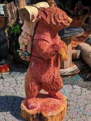 Can we talk about this man's talent? Michael leaves me in awe after every carve #woodworkingart #bearsculpture #sculptureartist #Tennessee #gatlinburgtennessee #chainsawcarvers #chainsawcarving #rustichomedecor #rusticdecor #wildlifeart #bear #wildlifesculpture #artforyou #fyp #foryourpage #arttok #woodtok 