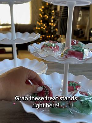 Grab these dessert stands!! #dessertstand #desserttray  #newyearnewaura #falldealsforyou #giftguide  #freshforwinter #TTSDelight 