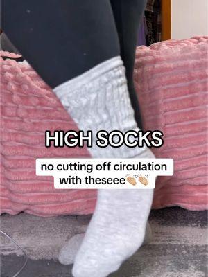 i’m soo pumped these don’t cut off circulation 👏🏼👏🏼 so good especially if you have thick ankles! #socks #highsocks #stretchysocks #scrunchsocks 