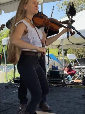 Swallowtail Jig 🦋  @watertowerband  #watertowerwednesday  #irish #celtic #dancingfiddler #fiddle 