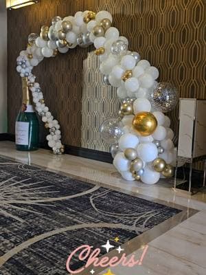 Elevate your event with our champagne-inspired balloon decor! #ballooninstallation #corporateevent #holidayparty #balloonstylist #christmasdecor 