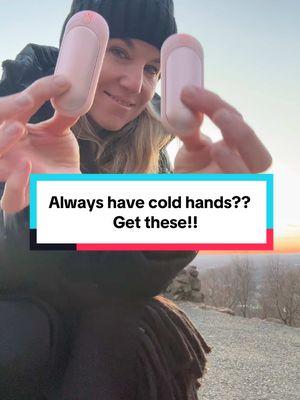 Seriously im obsesswd with these wireless hand warmers!!!! The oerfect gift for your mom, grandparent, someone who works outside!!!!  They wont but them for themselves so its the perfect gift from the TikTok shop. #electrichandwarmer #wirelesshandwarmers #tiktokshopgiftideas #lastminutegiftidea #tiktokshopholidaydeals 