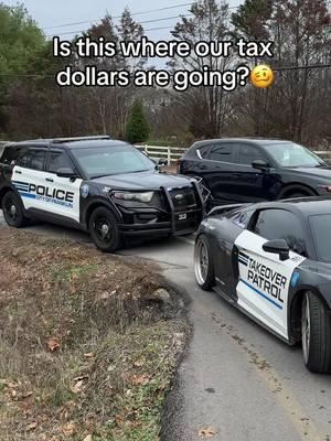 I can’t believe this… #AudiR8 #Audi #R8 #V10 #Police #fyp 