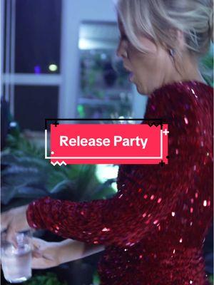 #releaseparty #christmas #christmasalbum #newmusic #music #holidaymusic #christmasmusic #susang #christmaswithsusang #merrychristmas #femaleartist #popmusic #holiday 