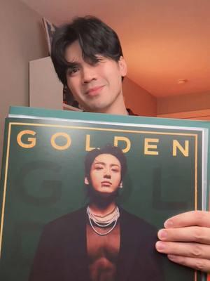 Christmas gift to myself! 🥰 Unboxing @AbjkMRstY ‘GOLDEN' Vinyl 💿!!  #jungkook #jungkook_golden #goldenvinyl #jungkookalbum #jungkookgolden #jungkookvinyl #unboxingkpop #unboxingalbum #kpopalbum #bts #armybts #btsarmy #jungkookbts #btsjungkook 