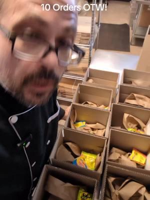 10 orders going out in one video. #freezedriedcandy #gushers #packingmachine