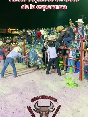 @kikyto.official @reyesdejalisco_oficial #kikytosdejalisco #bullrider #teamwork #jaripeo_ranchero #picoriverasportsarena #jaripeoseason #jaripeoseason #jaripeoprofesional 