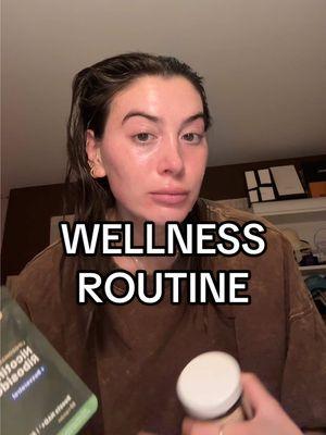 Back on my bs after a short hiatus #wellness #supplements #routine #nad #nac #skin #antiaging #tribiotic #deodorizing @Reus Research @Arrae @It Just Works Deodorant @Thorne Supplements @NOVOS Labs 