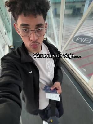 Un viajecito leve nada más 🛫🇺🇸#istxavi #viaje #humor #likes #video #vamonosdeviaje #travel #aeropuerto 