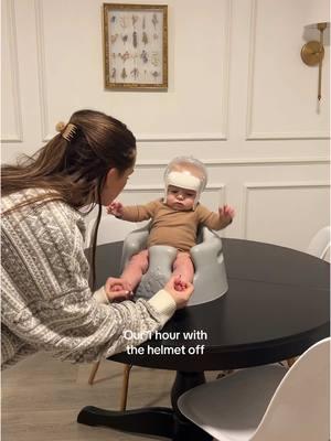 suede counting🥹🤍 #craniosynostosis #craniosynostosisawareness #cranialhelmet #craniomom #craniowarrior #helmetbaby #helmettherapy 